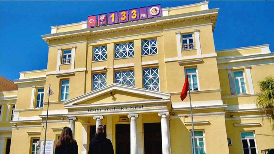 İzmir İl Milli Eğitim Müdürlüğü hakkında keyfi uygulama iddiası