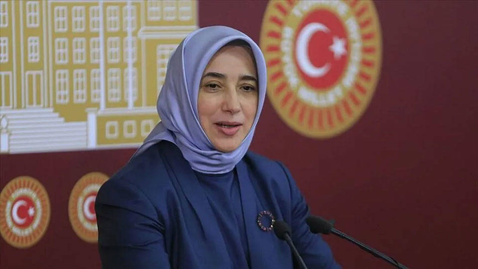 Özlem Zengin'den AKP'lilere 6284 çağrısı: Arzu ettiğim şey aramızda konuştuğumuz şeyi daha sesli dile getirmeleri