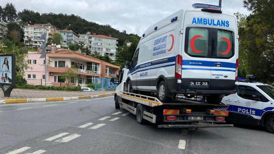 CHP’li belediyenin ambulansı AKP döneminden kalma borç sebebiyle haczedildi