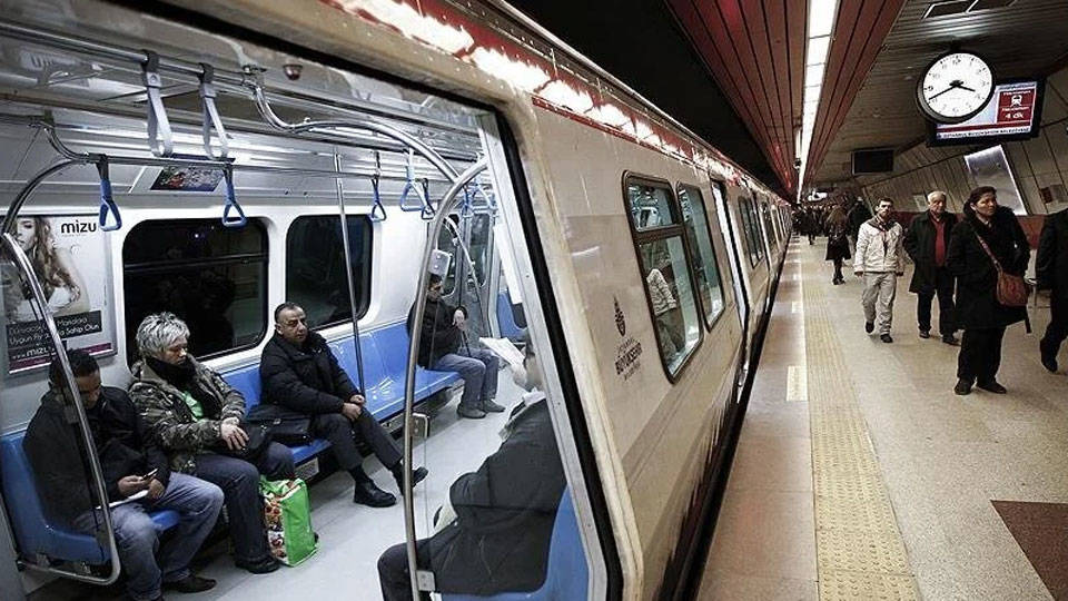 İstanbul’da pazar günü metro seferleri uzatıldı