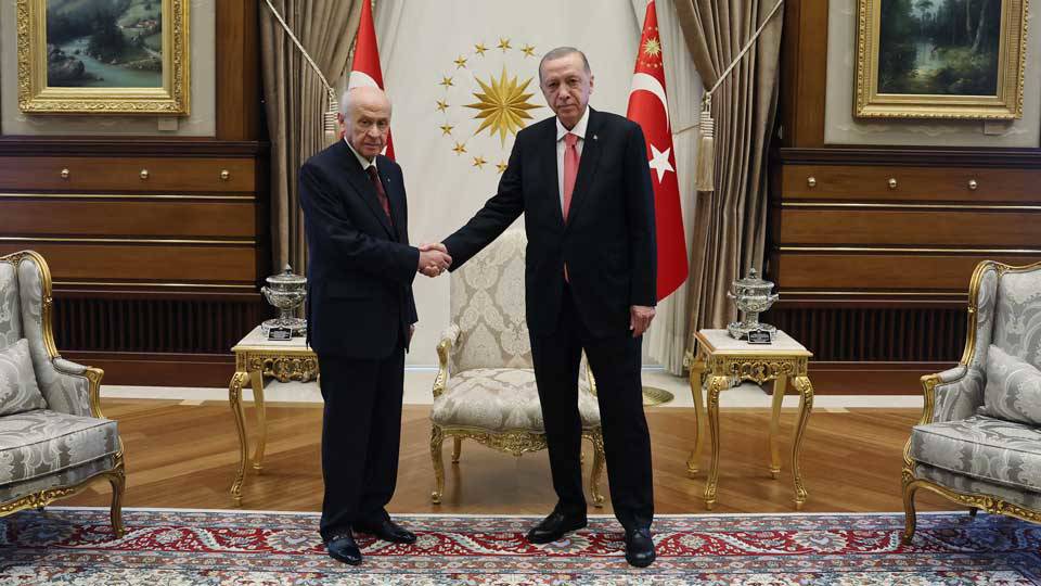 Erdoğan, Bahçeli ile bir araya geldi