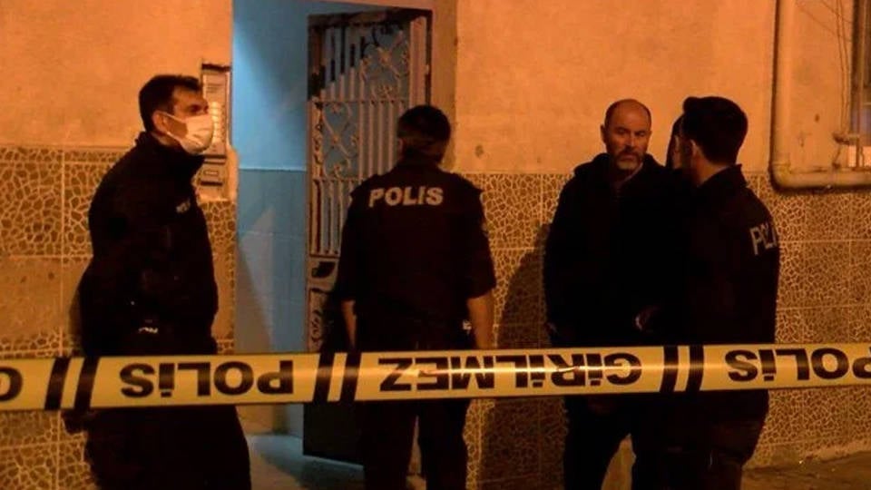 İstanbul'da domuz bağı cinayeti: Yangın ihbarına gelen ekipler cansız bedeni buldu