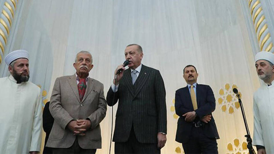 Erdoğan yine camide konuştu, "fetih" çağrısı yaptı