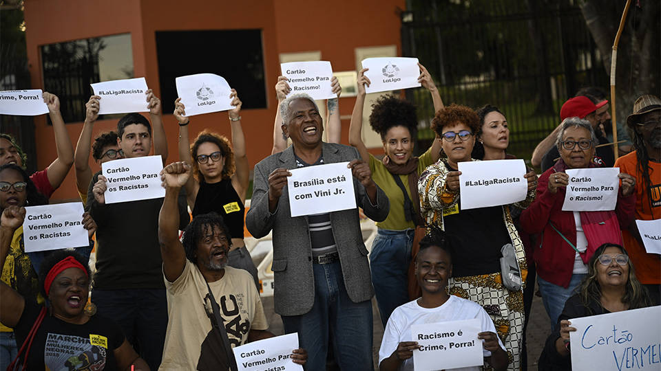 Irkçı hakarete uğrayan Vinicius'a Brezilya'da destek gösterisi düzenlendi