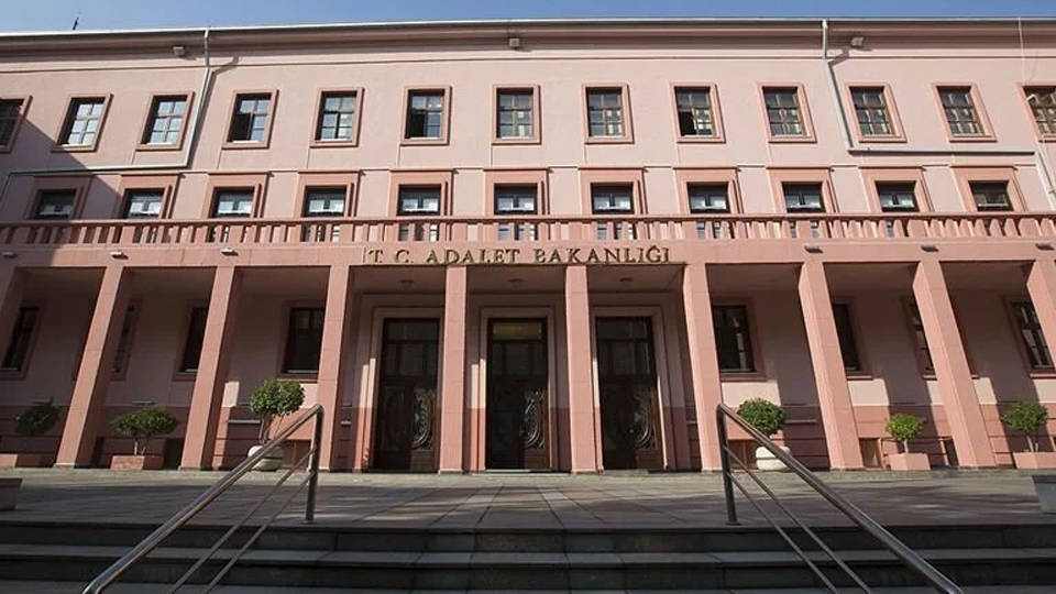 Resmi Gazete'de yayımlandı: 12 ilde 24 idare mahkemesi kuruluyor