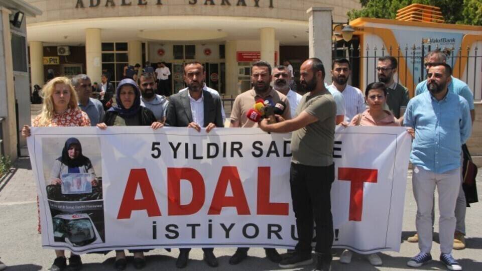 Şenyaşar ailesi, adalet nöbetinin 800. gününde Urfa Adliyesi önünde açıklama yaptı