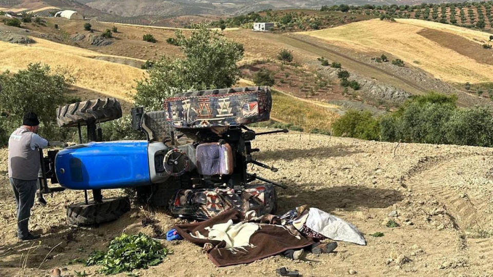 Gaziantep'te traktör devrildi: 3 kişi yaşamını yitirdi