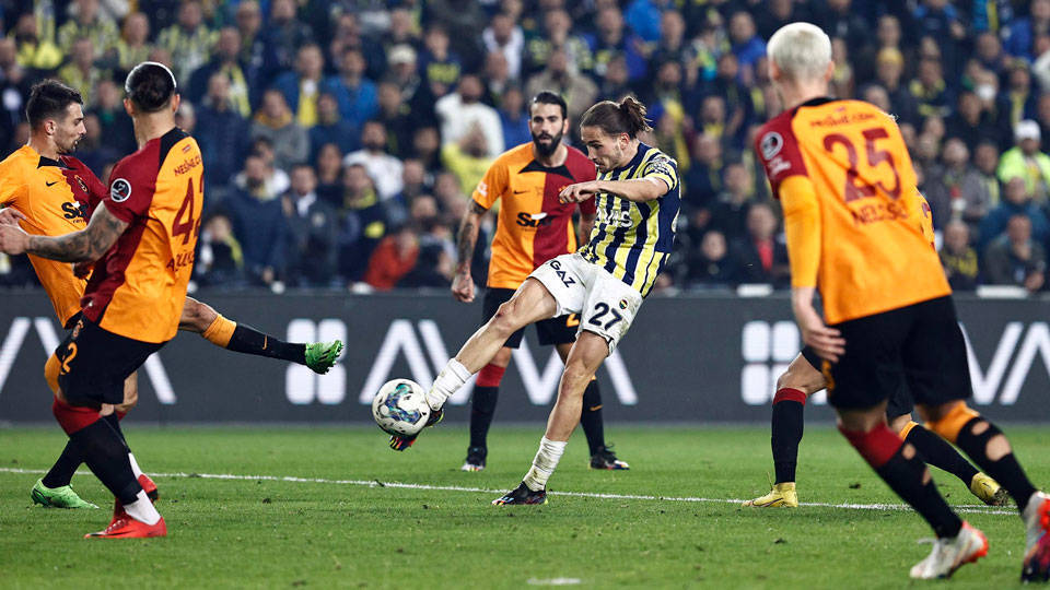 Galatasaray-Fenerbahçe derbisinde ilk 11'ler belli oldu