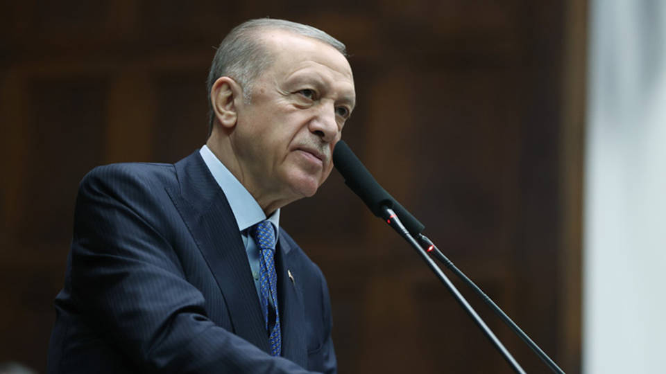 Beştepe'ye yakın isim: "Erdoğan son dönemi olduğunu söylüyor, yerine damadını düşünüyor"