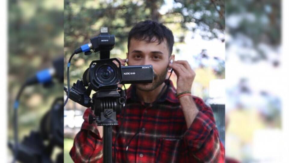 Gazeteci Fırat Can Arslan, evine düzenlenen baskınla gözaltına alındı