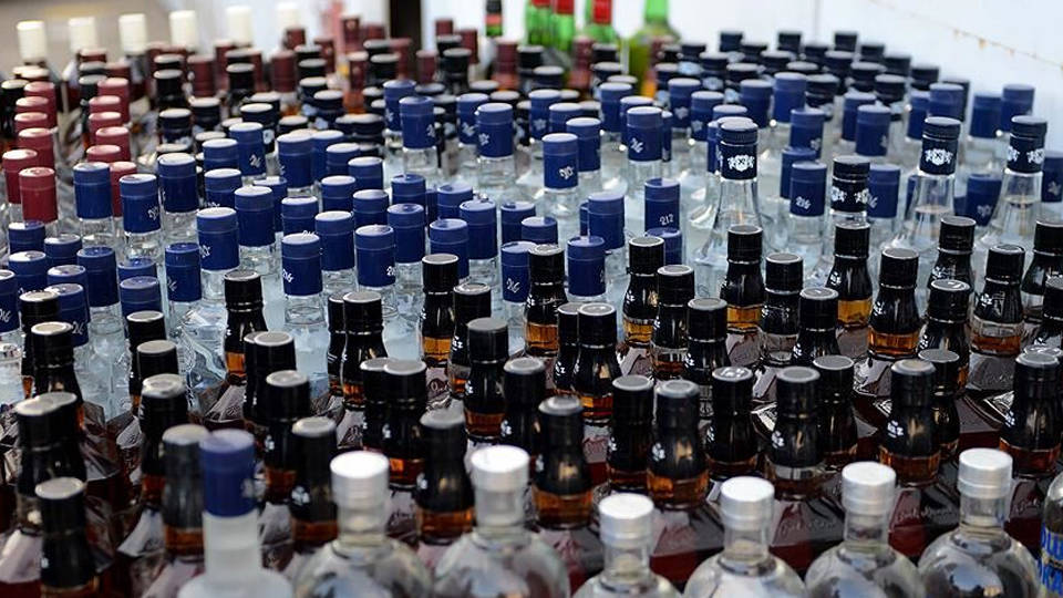 İstanbul’da operasyon: 2 bin 326 şişe sahte içki ele geçirildi