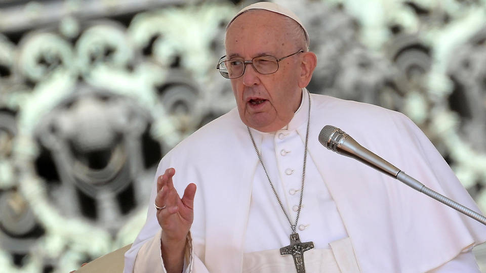Vatikan: Papa birkaç gün müşahede altında kalacak