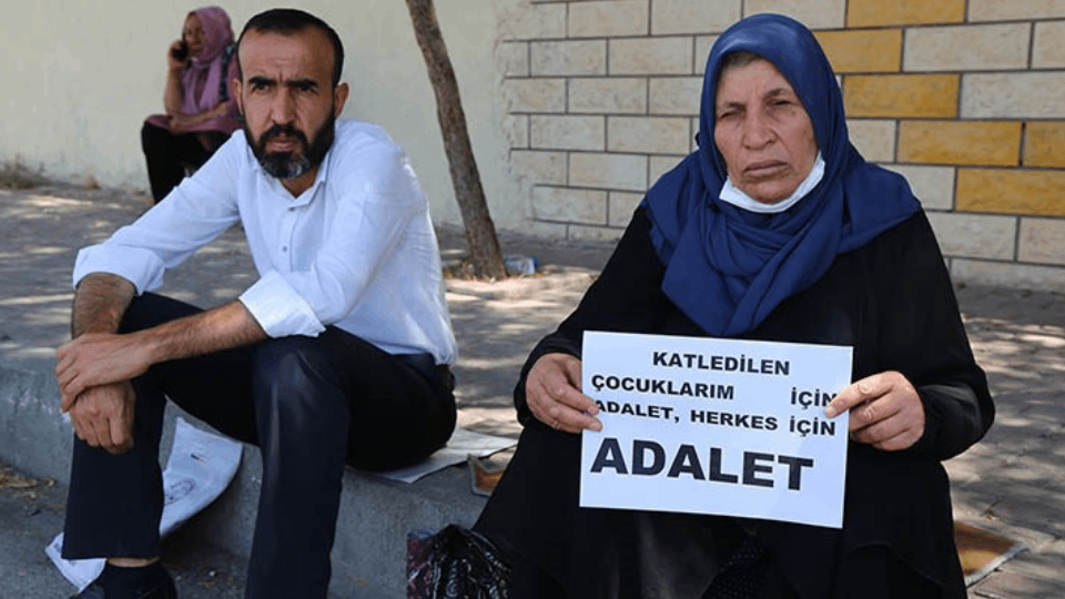 Adalet arayan Emine Şenyaşar'a para cezası