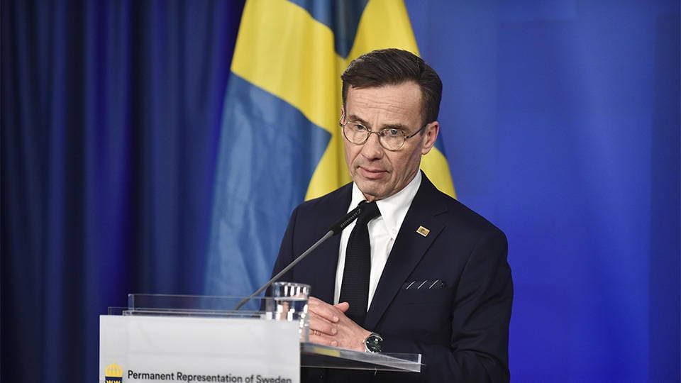 İsveç, üye olmadan NATO'ya topraklarını açıyor