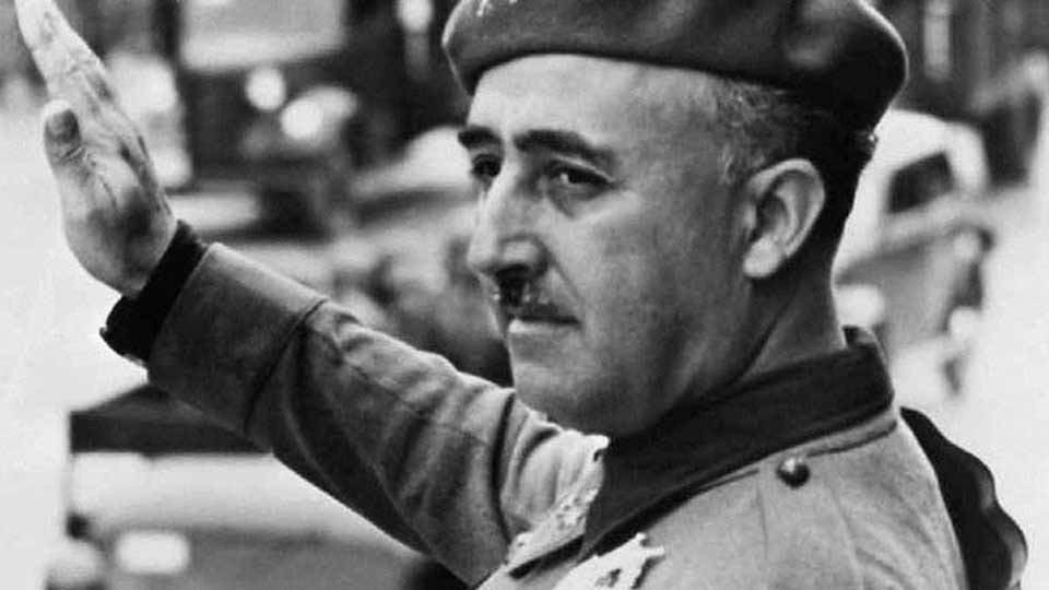 Diktatör Franco döneminde öldürülenlerin kalıntıları toplu mezardan çıkarılıyor