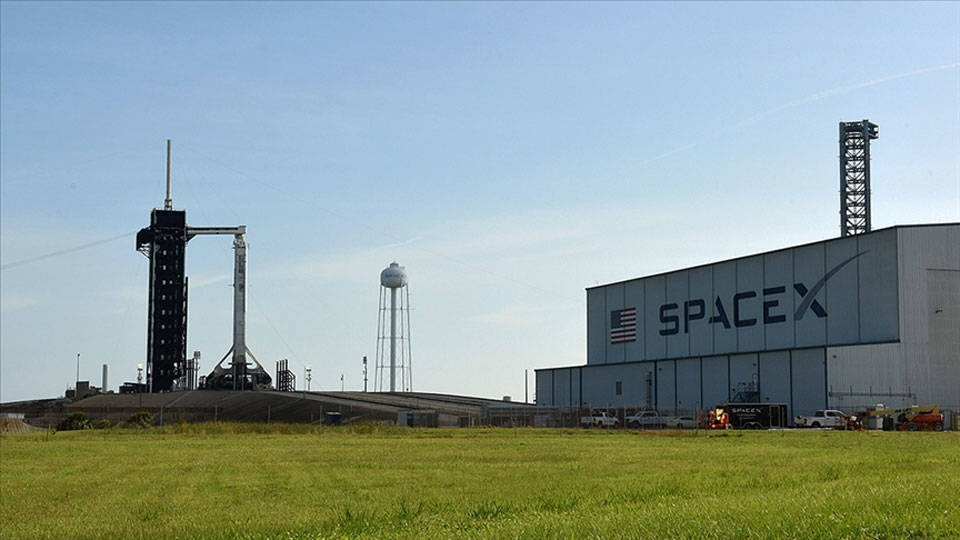 SpaceX uzaya 52 Starlink uydusu fırlattı