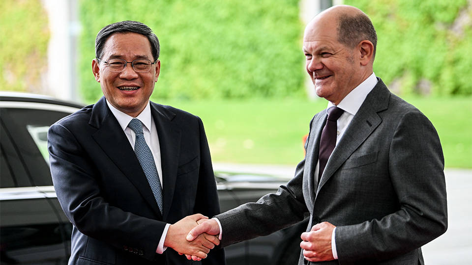 Almanya Başbakanı Scholz ile Çin Başbakanı Li bir araya geldi