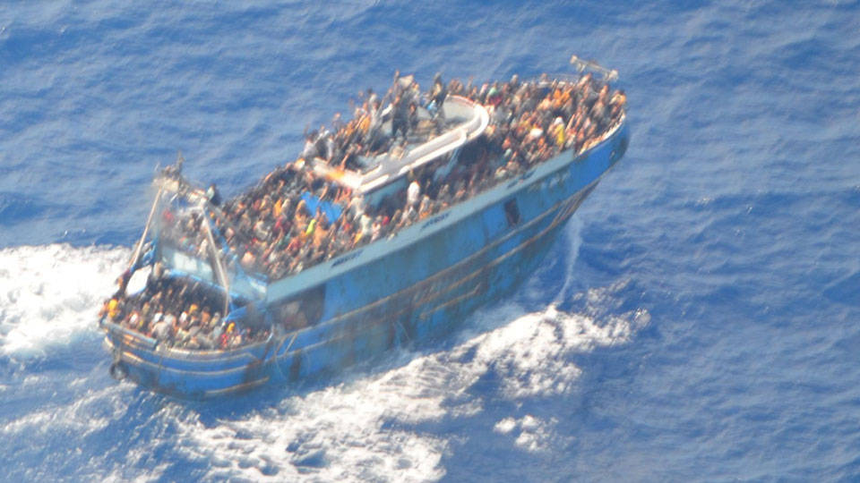 Göçmen faciasından kurtulanlar Yunan Sahil Güvenliği'ni suçluyor