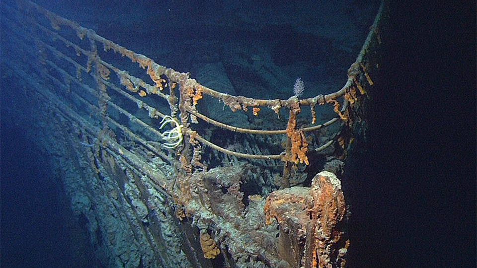 Titanik'e dalan turistlerin sağ bulunması için son 40 saat olabilir
