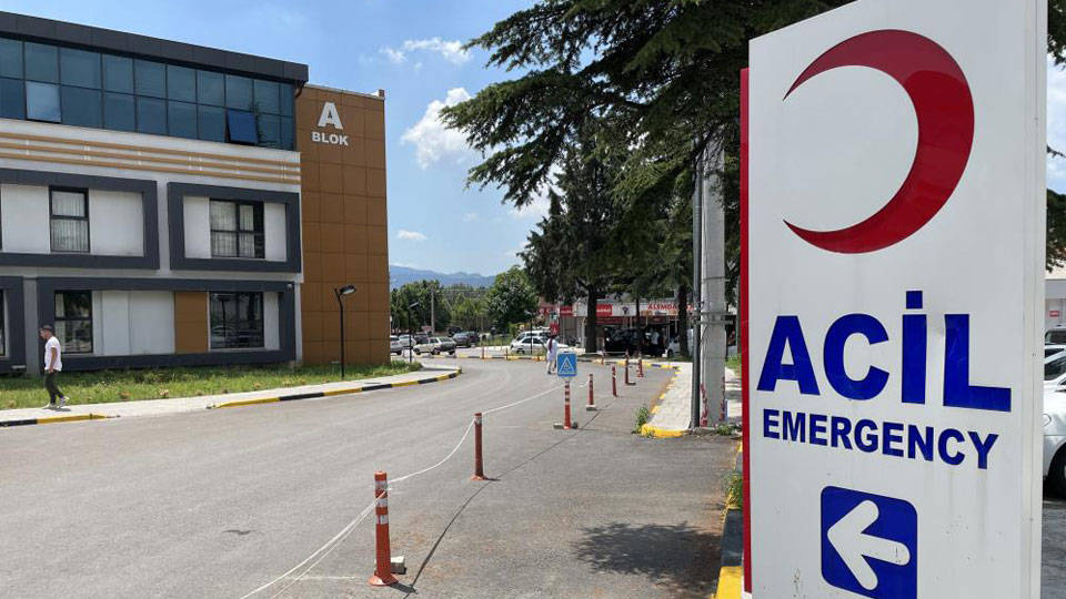 Sakarya’da fabrikada kimyasal zehirlenmesi: 47 işçi hastaneye başvurdu
