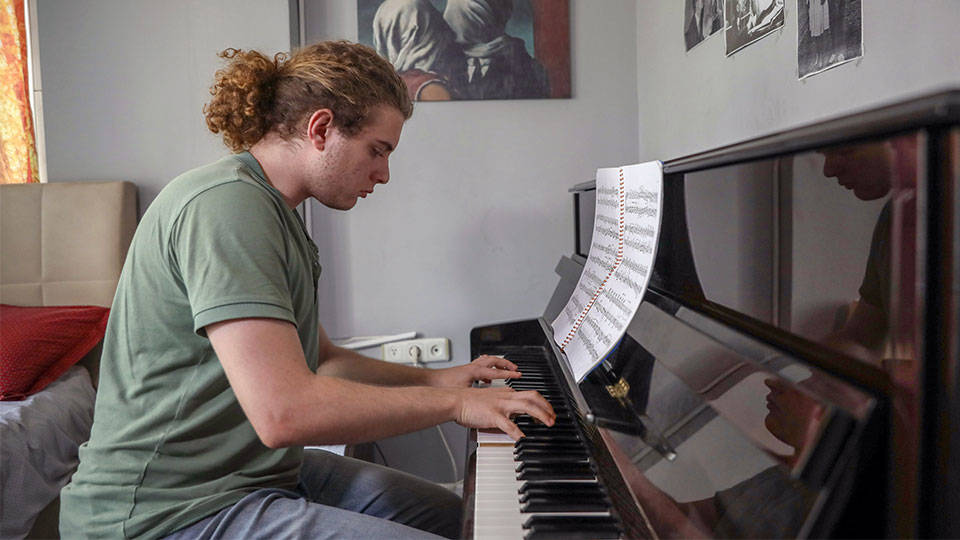 Almanya'daki müzik okulundan kabul aldı: Vize için randevu alamıyor