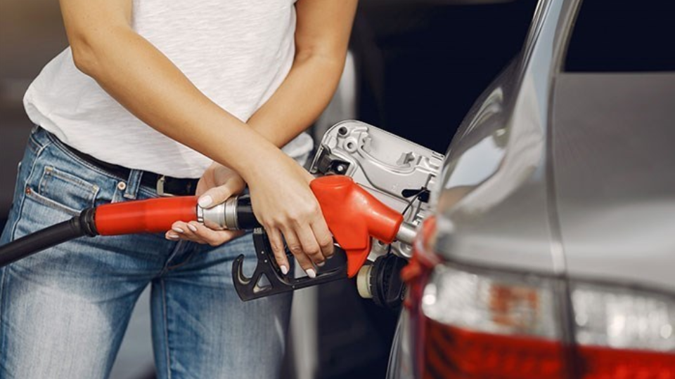 Akaryakıt ücretlerinde artış devam ediyor: Benzine dev zam yolda