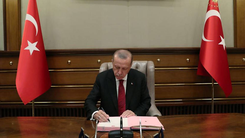 Erdoğan, 20 üniversiteye rektör atadı: AKP'li isimler dikkat çekti