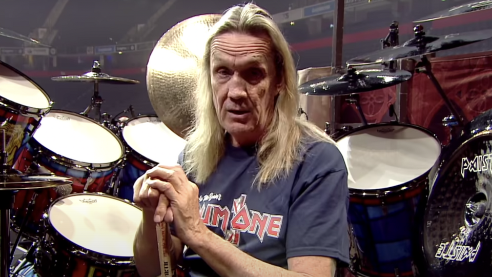 Iron Maiden'ın bateristi Nicko McBrain, felç geçirdiğini açıkladı