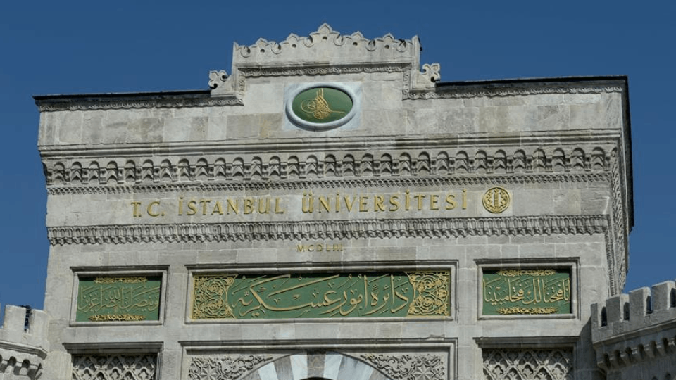 Okul birincisine mezuniyet konuşması yaptırılmamıştı: İstanbul Üniversitesi inceleme başlattı