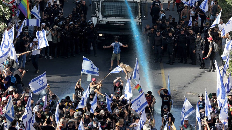 İsrail'de kitlesel protestolara yol açan yargı düzenlemesi için gözler Yüksek Mahkeme'de