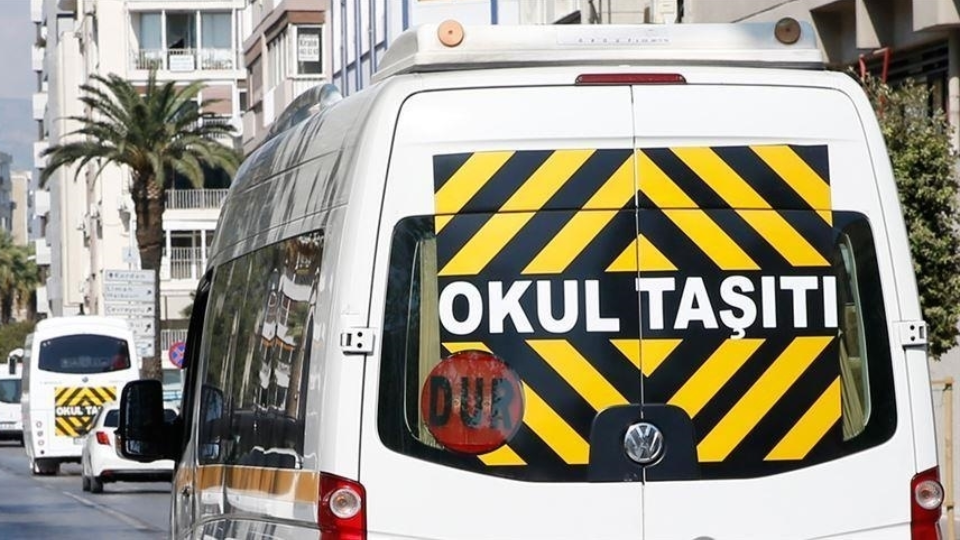 Servis ücretleri taksi fiyatlarını geçti: Veliler korsan servisle anlaşıyor