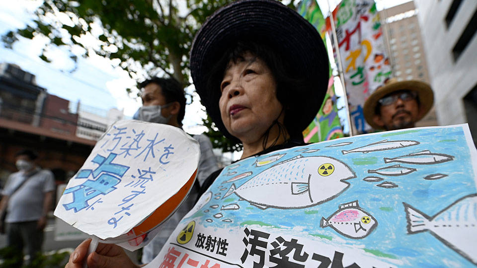 Japonya, radyoaktif atık suyu okyanusa tahliye etmeye başladı