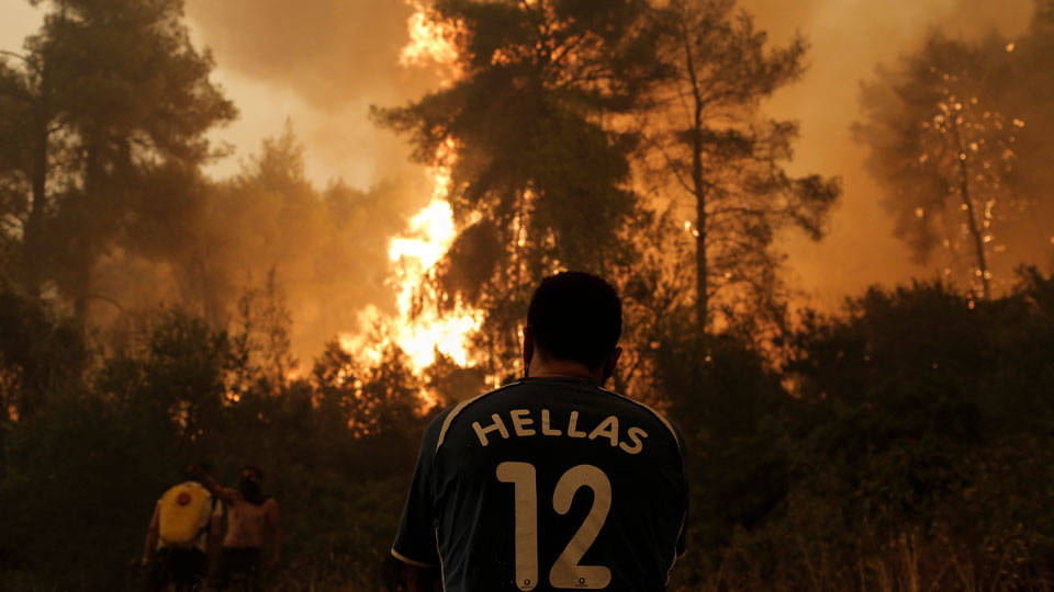 Yunanistan’daki orman yangınları ile ilgili 140 kişi gözaltına alındı