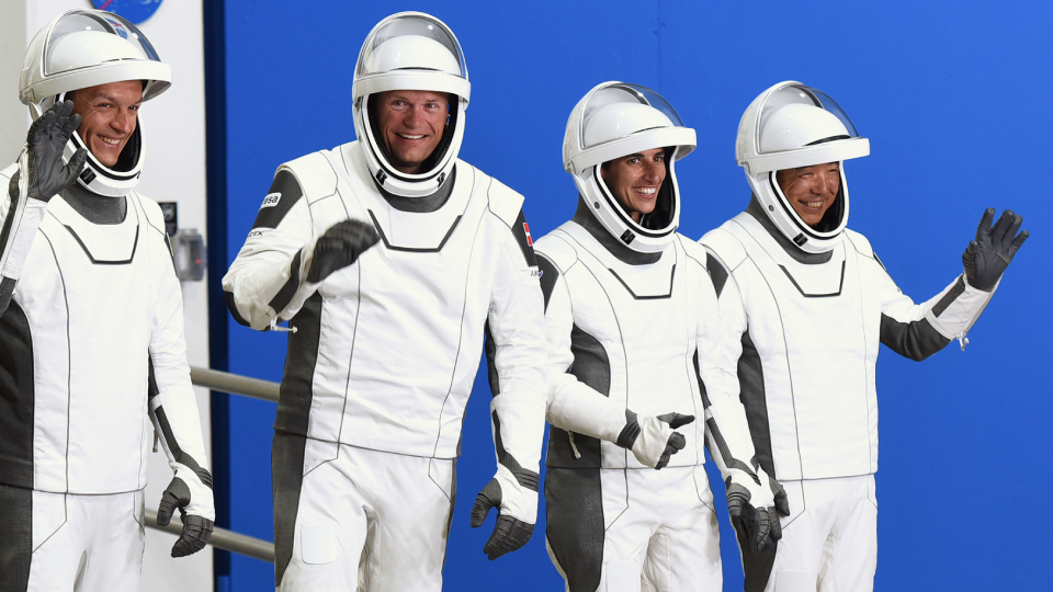 Space X, Uluslararası Uzay İstasyonu'na 4 astronot gönderdi
