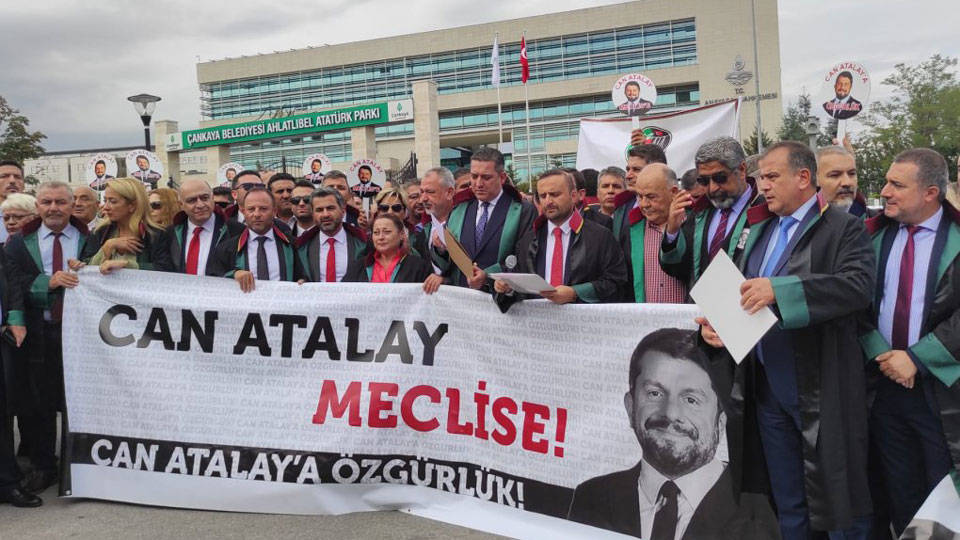 Barolar, Can Atalay için AYM önünde: Olması gereken yer parmaklıkların arkası değil Meclis'tir!