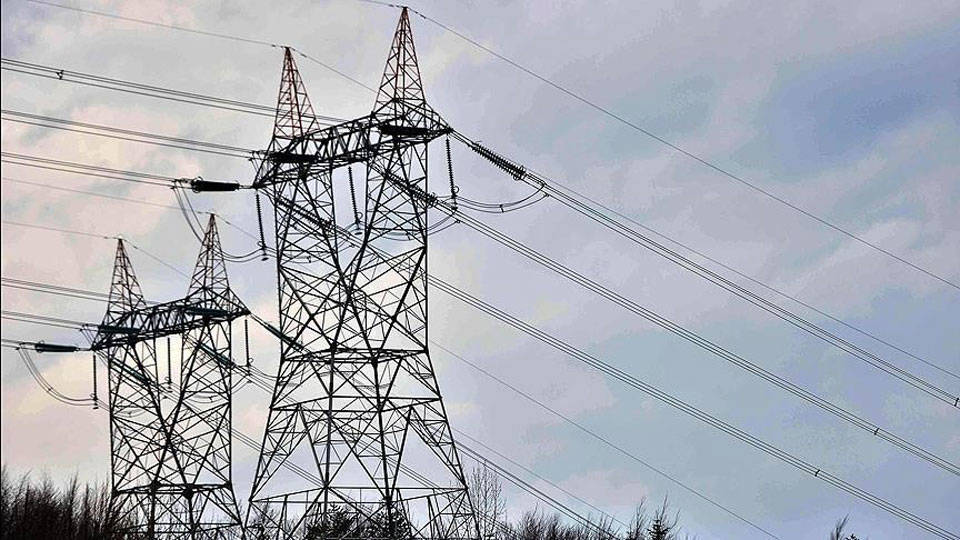 AKP elektrik sektörünü sermayeye terk etti