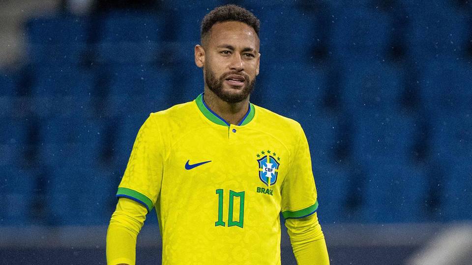 Neymar, Brezilya'nın en çok gol atan oyuncusu oldu