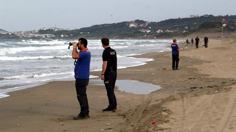 Sinop’ta denizde kaybolan çocuğu arama çalışmaları 3. gününde sürüyor