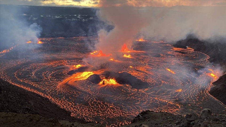 21 Haziran'da faaliyeti durmuştu: Kilauea Yanardağı'nda 96 gün sonra patlama