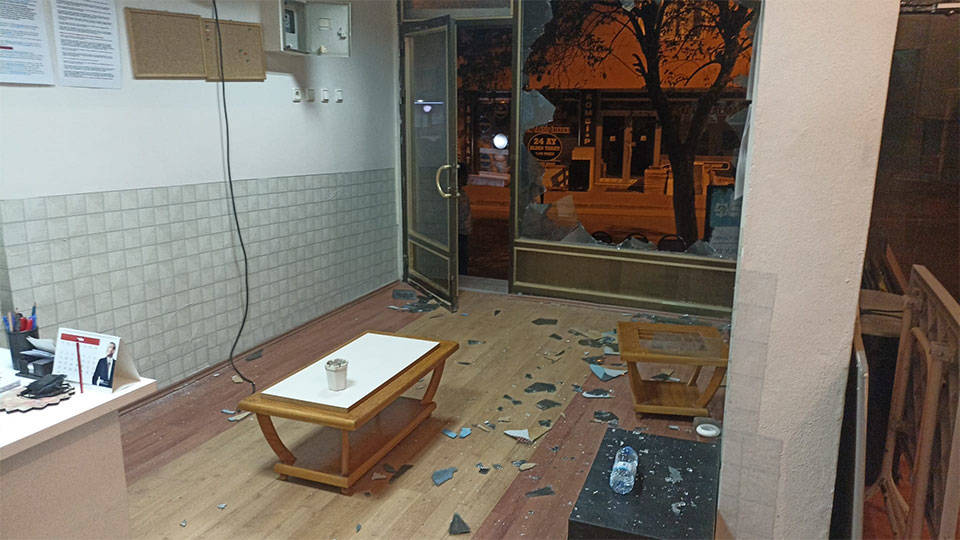 Kocaeli'de CHP'nin mahalle temsilciğine saldırı: 1 kişi gözaltına alındı