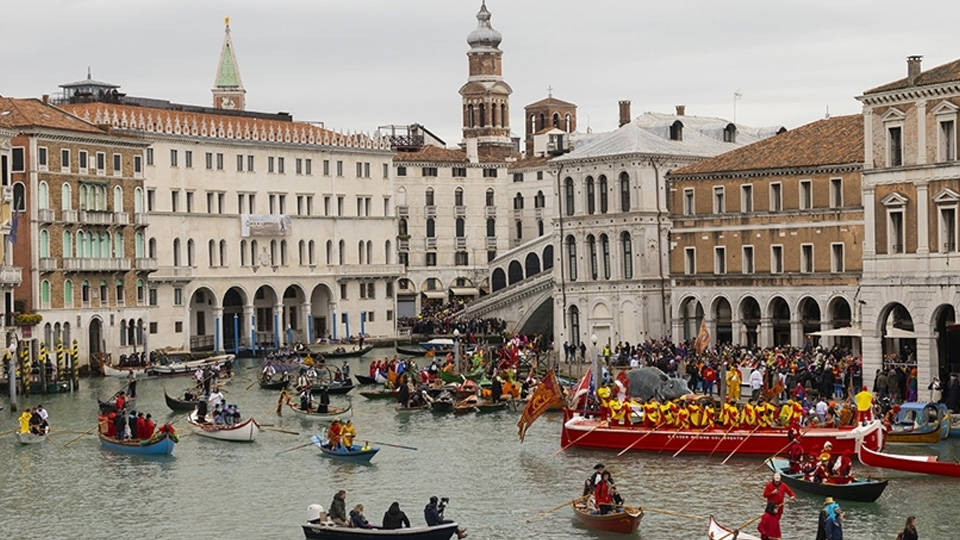 Venedik Belediyesi, günübirlik gelen turistlerden giriş ücreti alacak