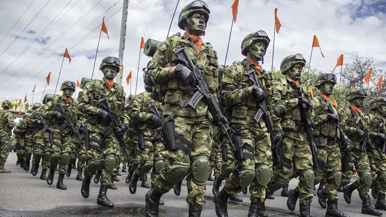 Kolombiya'da polis karakolu ve askeri üslere eşzamanlı bombalı saldırı