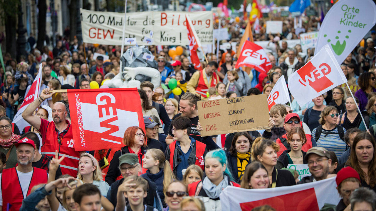 Almanya’da eğitim sistemi protesto edildi
