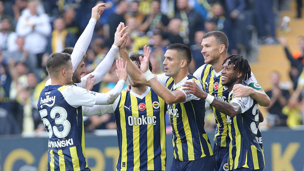Fenerbahçe’den Kadıköy’de gövde gösterisi