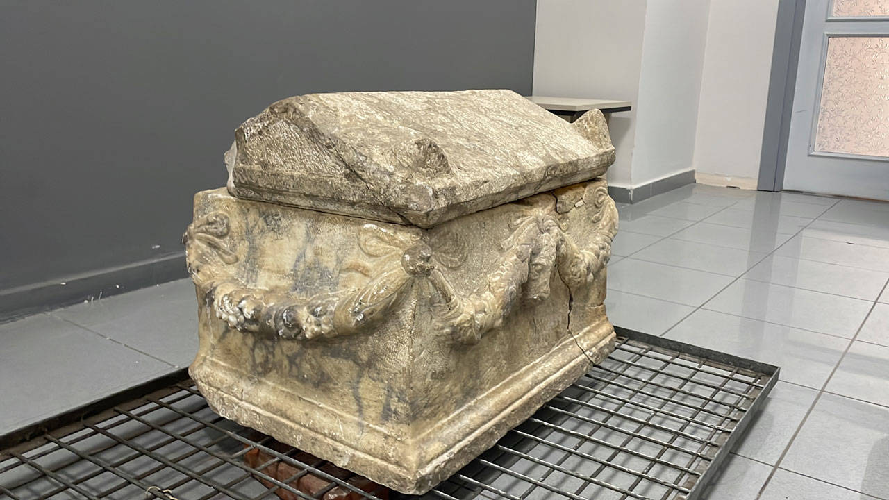 Isparta'da bebek lahdi ele geçirildi: Roma dönemine ait olduğu değerlendiriliyor