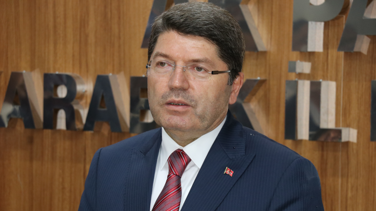 Adalet Bakanı Tunç, özel kalem müdürüyle ilgili 'FETÖ' sorusuna yanıt vermedi