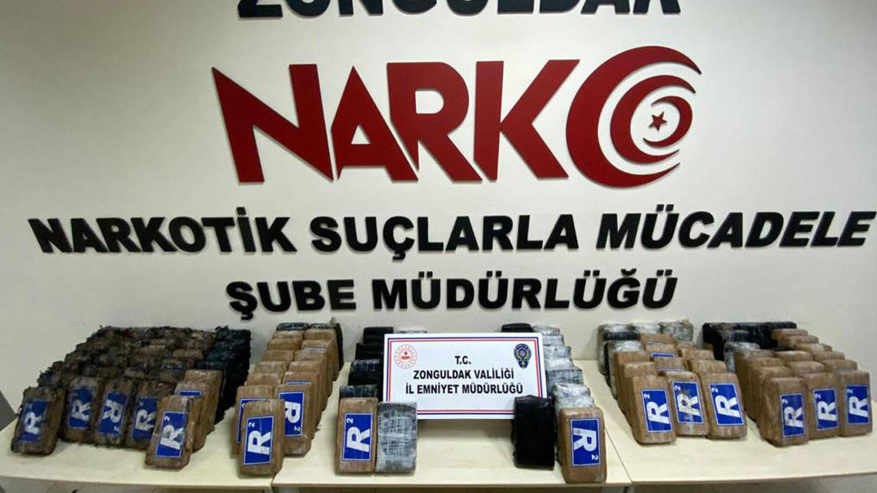 Zonguldak'ta gemide 141,5 kilo kokain ele geçirildi: 10 mürettebat tutuklandı