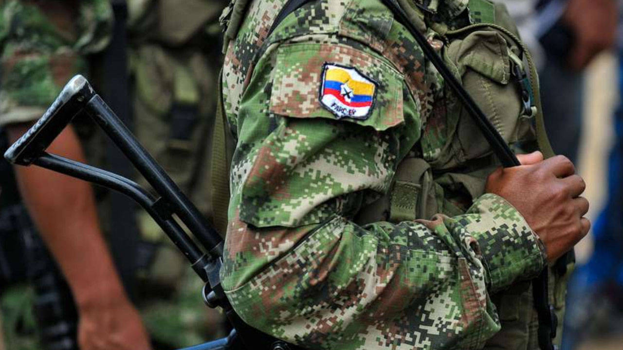 Kolombiya'da hükümet, eski FARC üyelerine yönelik tüm operasyonları askıya aldı
