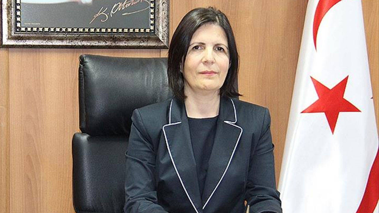 Eski Kuzey Kıbrıs Başbakanı Sibel Siber gözaltına alındı