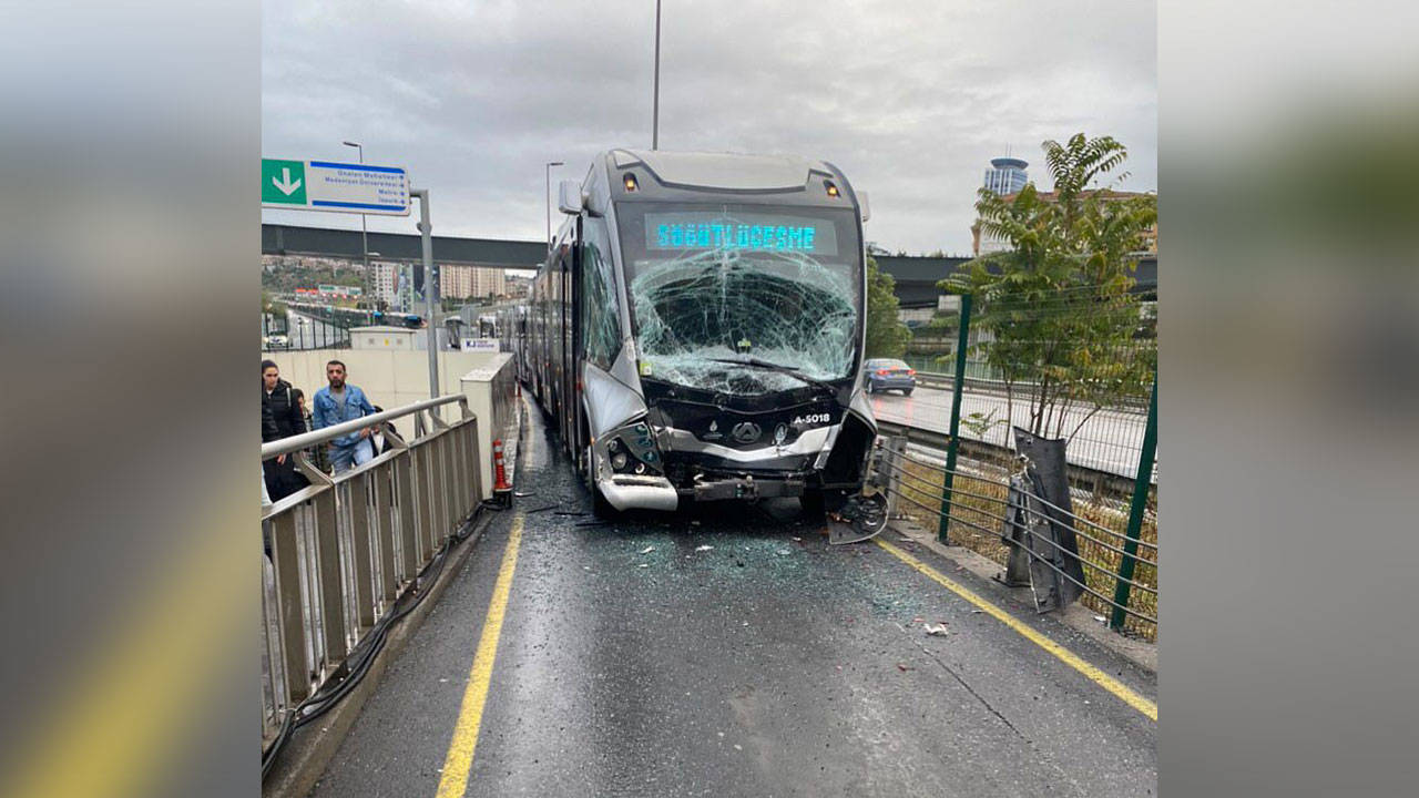 Uzunçayır'da metrobüs kazası: 3 yaralı